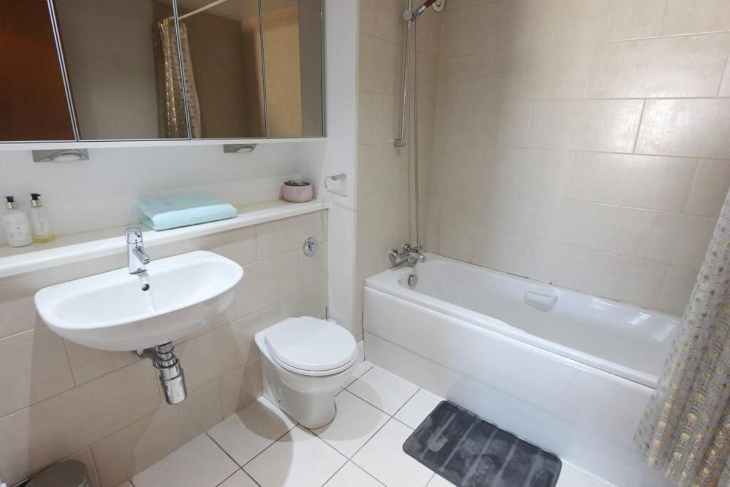 Spacious 2 Bed, 2 Bath Apartment -The Shore, Leith Εδιμβούργο Εξωτερικό φωτογραφία